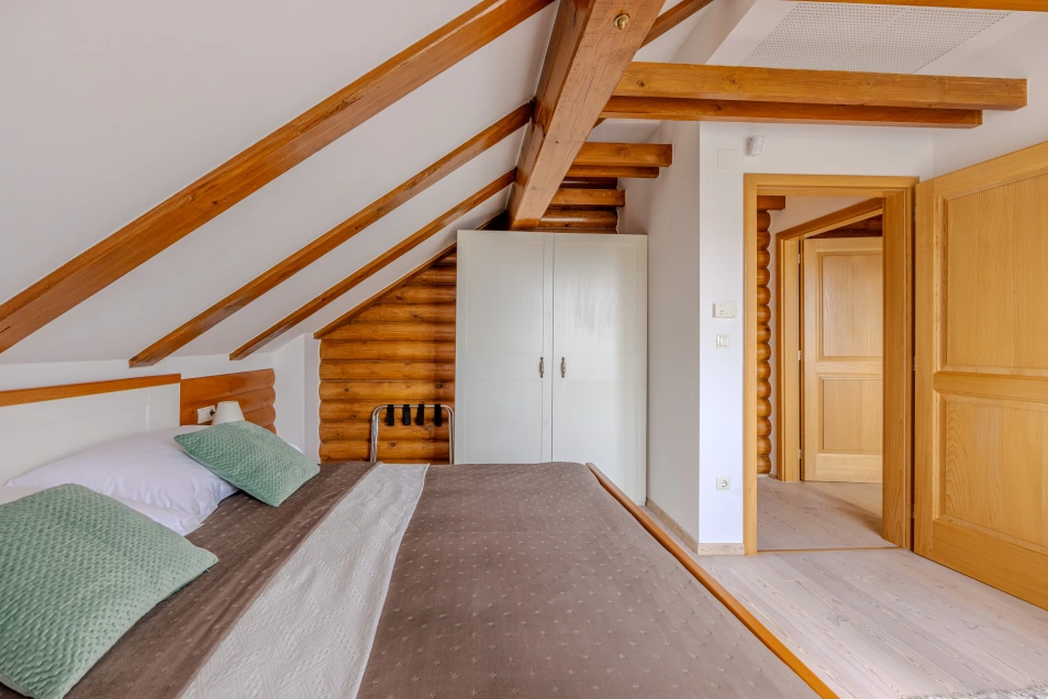Pine Log Idilira Bedroom 2