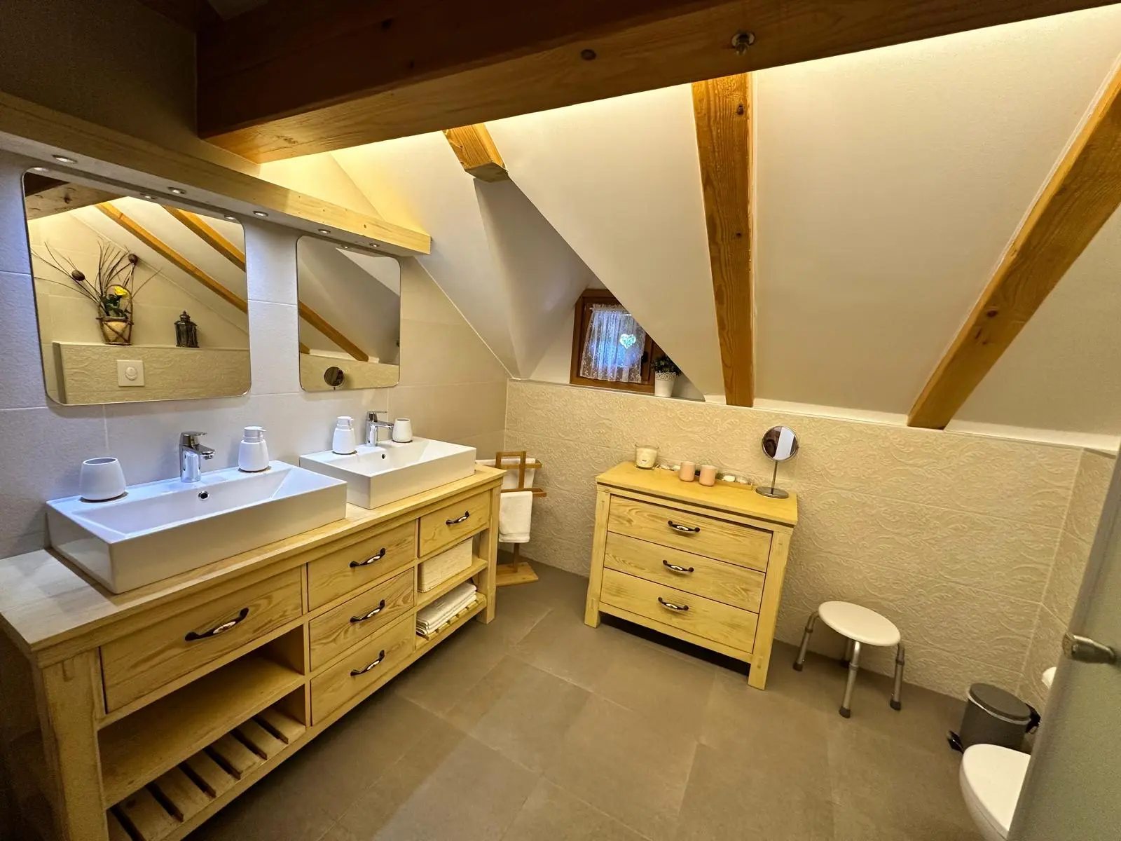 Double Sink Bathroom