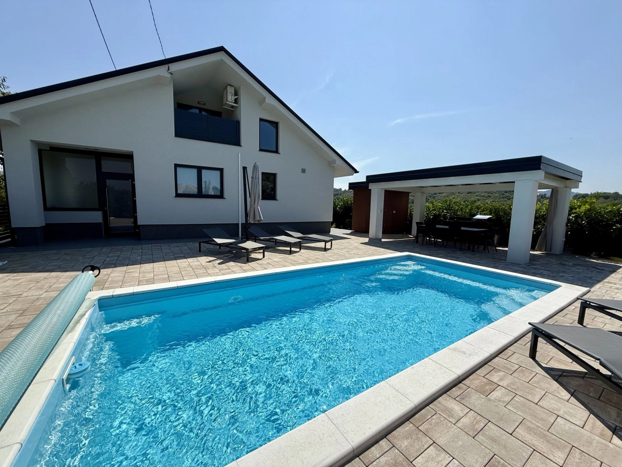 Book Holiday House Aurora Idilira Zagorje