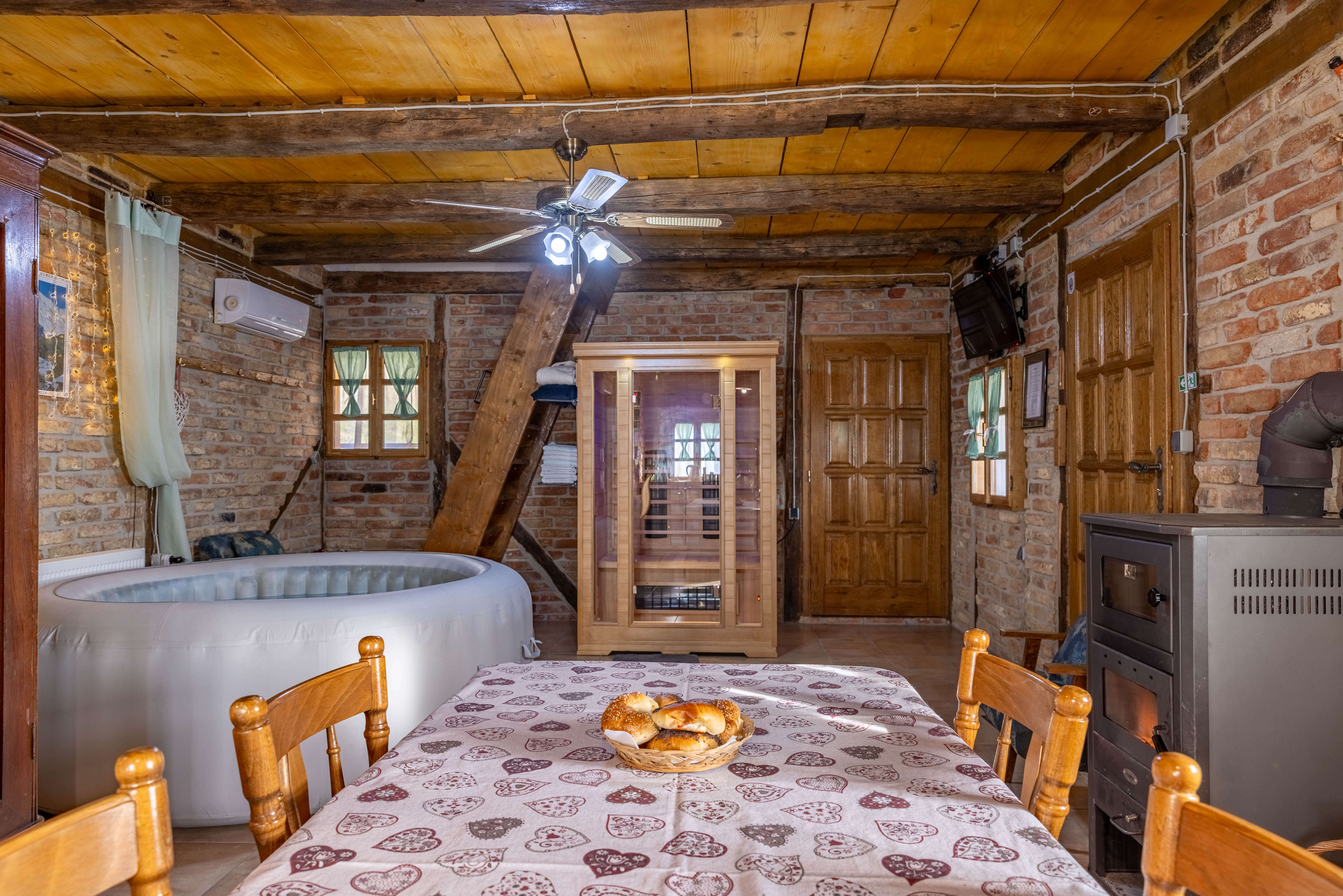 Rent Little House In Zagorje