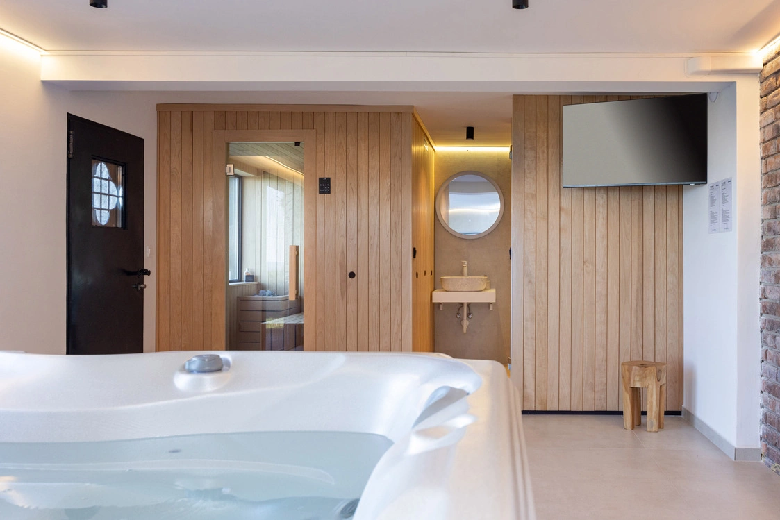 Jacuzzi Wellness Villa Banfi Idilira