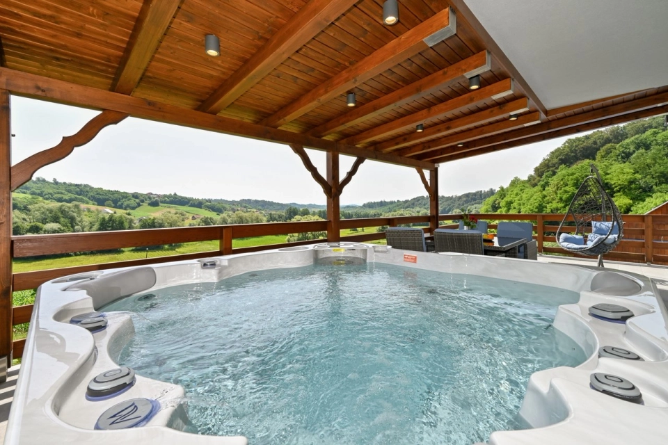 Jacuzzi Holidayhome Sunrise Hill Zagorje