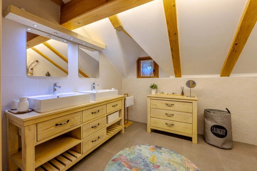 Bathroom Pine Log Croatia Idilira 2